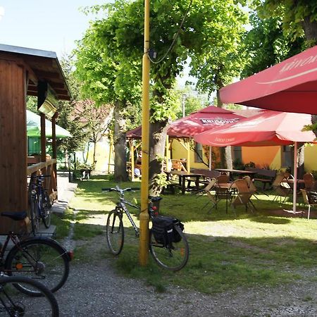 Penzion Modrý Jelen Vidnava Esterno foto