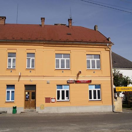 Penzion Modrý Jelen Vidnava Esterno foto
