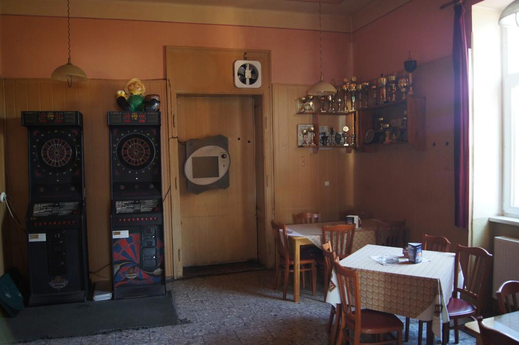 Penzion Modrý Jelen Vidnava Esterno foto